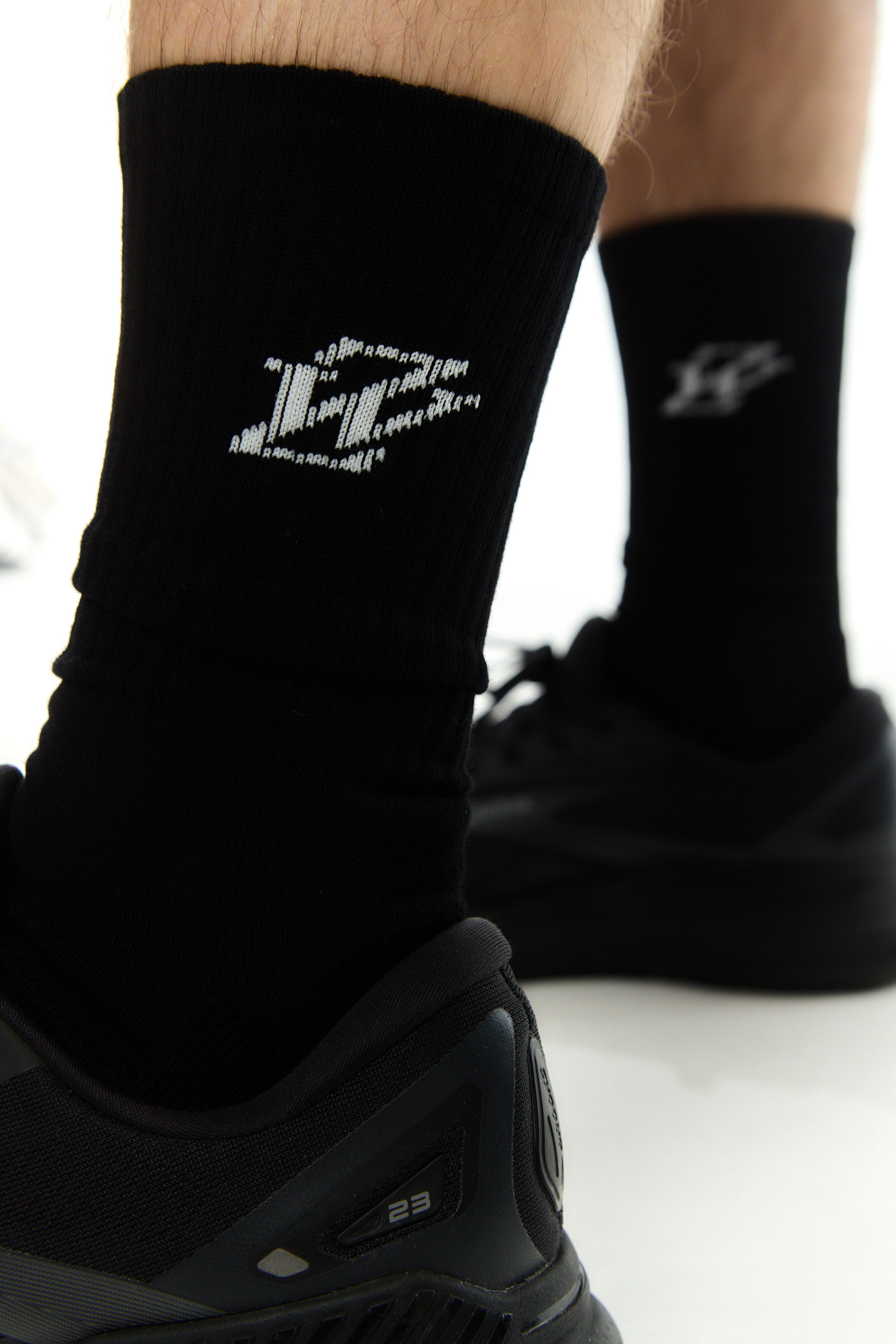 Zephyr Xebec Mens Socks | Black